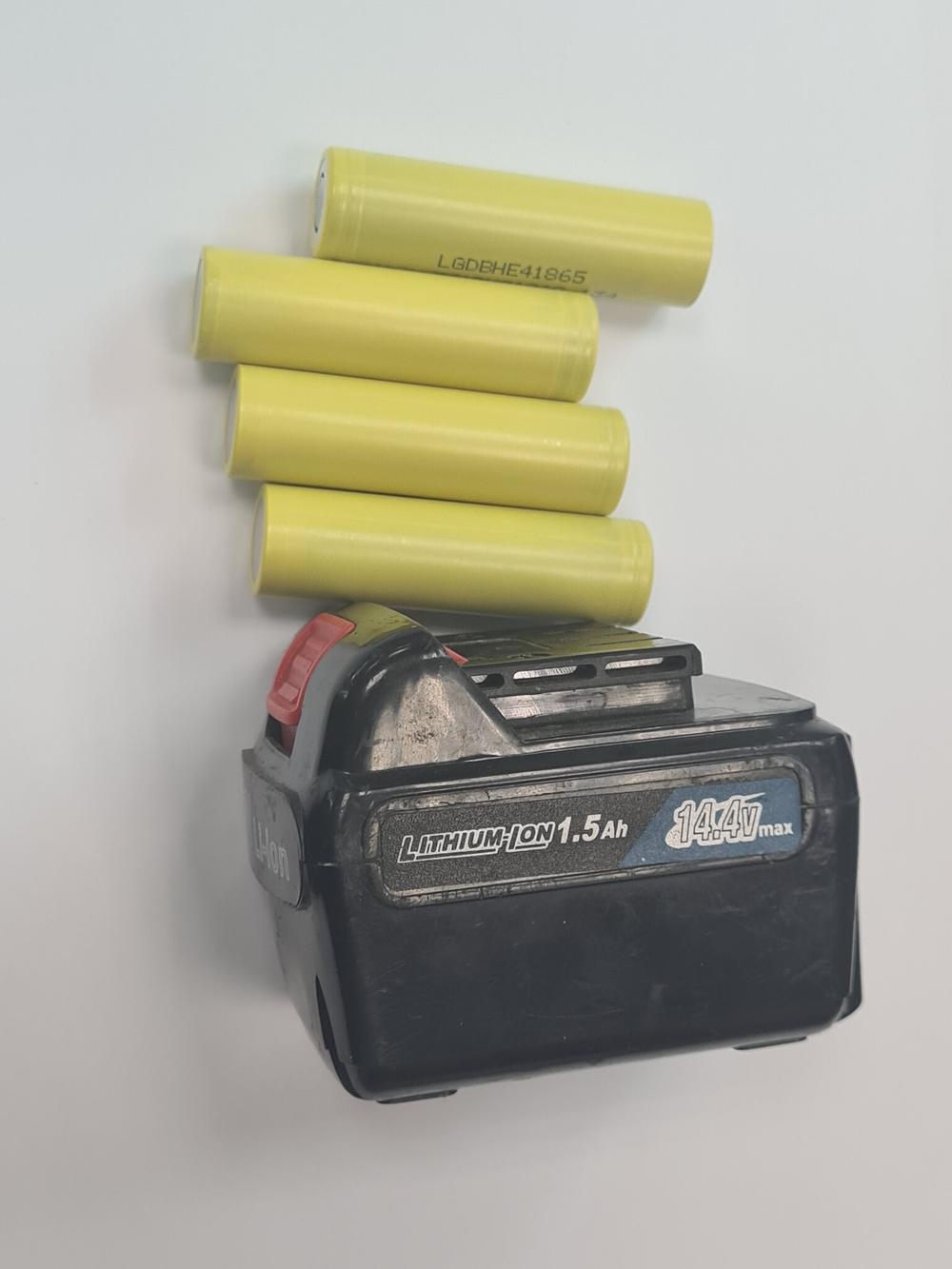 Ремонт аккумулятора Makita 14.4V Li-Ion