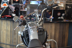 Road King Harley-Davidson 2021 Vivid Black