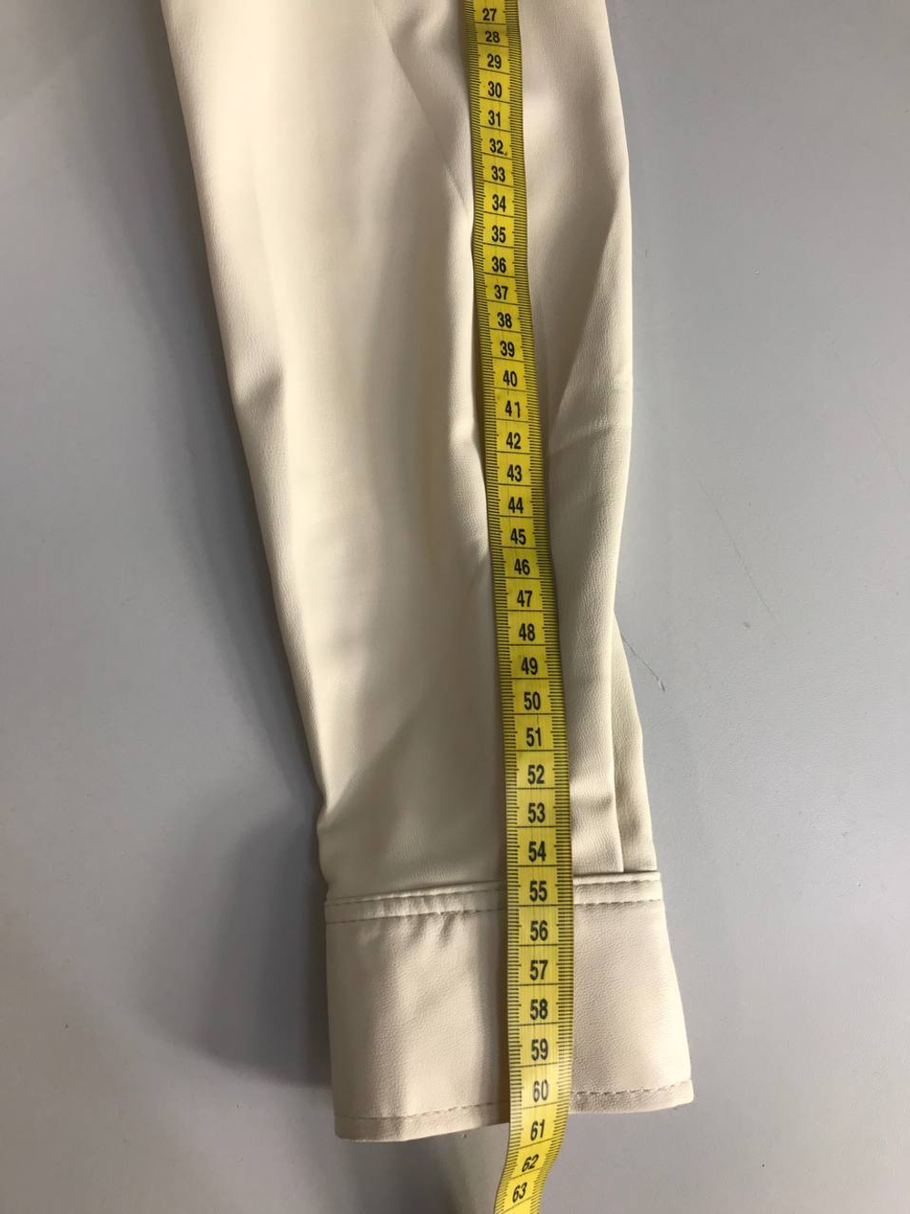 Куртка H&M под кожу в рубашечном стиле, маркировка XS, визуально на 42 размер