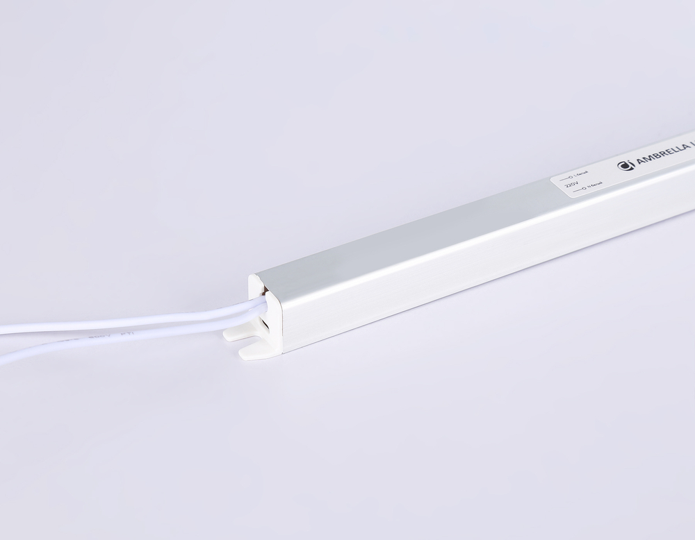 Блок питания ультратонкий для светодиодной ленты 12V 100W 8.3A IP20 185-260V 372*18*18 GS8607