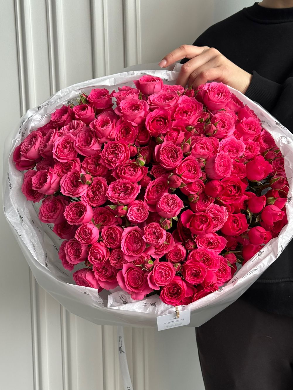 Букет моно из кустовых роз 25 шт