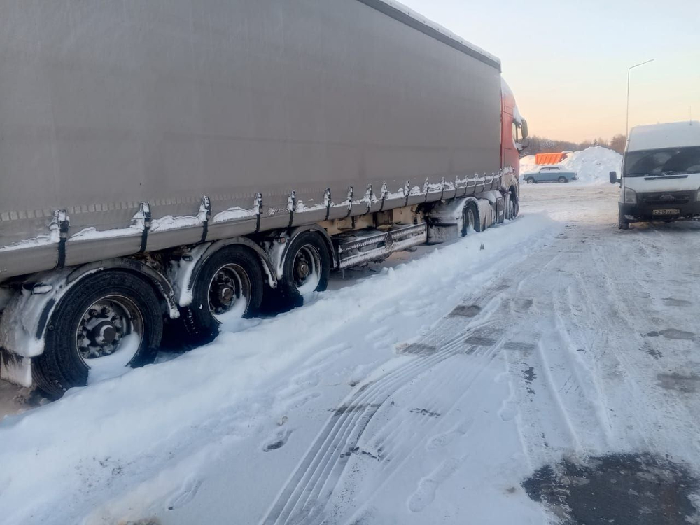 Тонар 9888* Полуприцеп шторный 9888