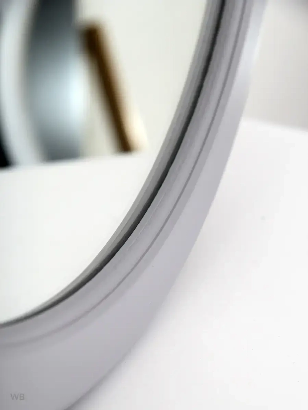 Зеркало настенное для прихожей 57 см