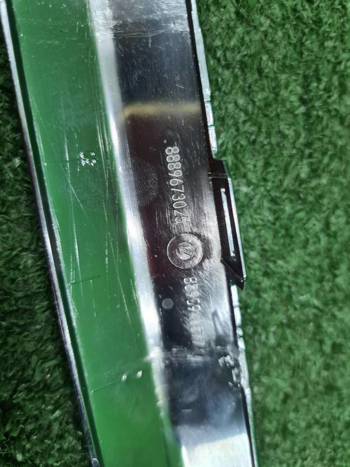 Молдинг двери задний правый Zeekr 001 (2021-н.в.)