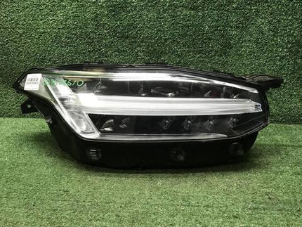 Битая Фара правая Volvo XC90 2 (2014-2019) LED