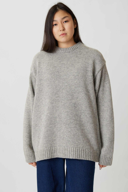 Свитер из шерсти светло-серого цвета