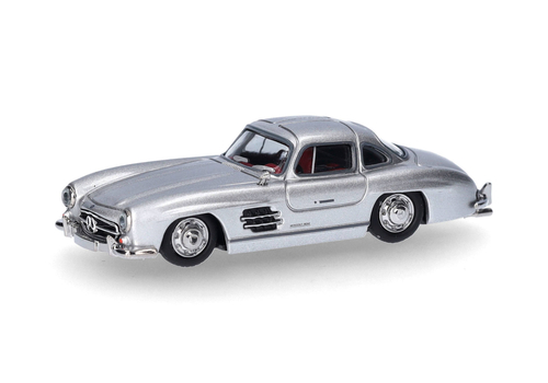 Автомобиль Mercedes-Benz 300 SL Gullwing, серебристый металлик