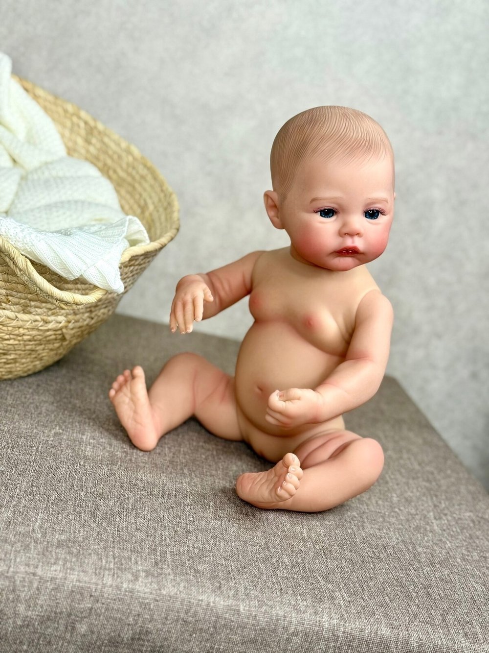 Кукла Реборн виниловая 48см без одежды (FA-822W)