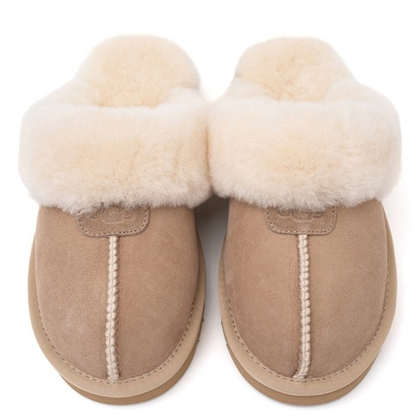 UGG Slippers Scufette Sand