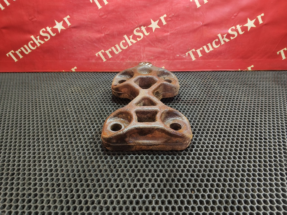 Кронштейн амортизатора заднего правый