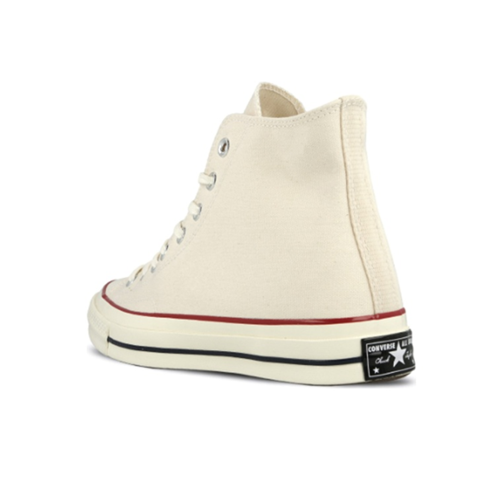 Converse al store
