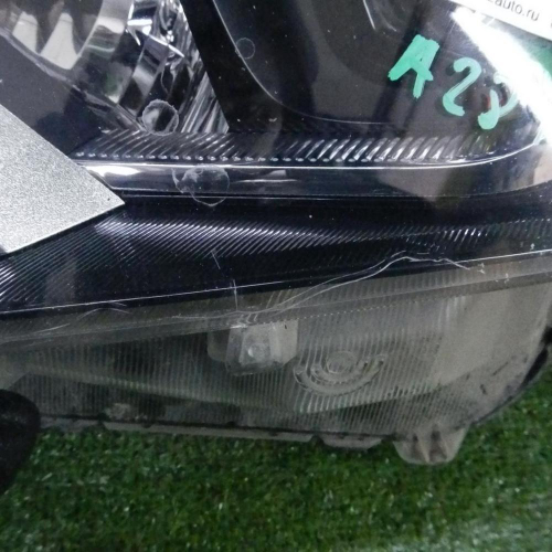 Фара левая Toyota Rav 4 CA40 (2015-2019) LED