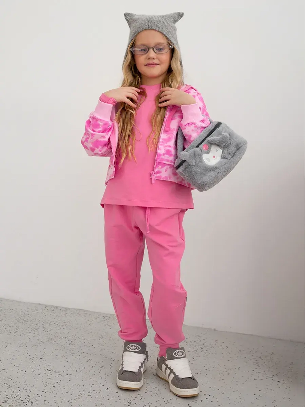 Спортивный костюм для девочки в школу