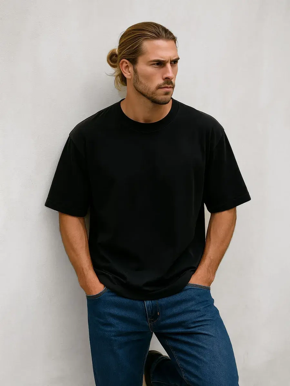 Футболка черная оверсайз с принтом на спине