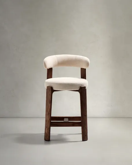 Полубарный стул Granite 65 см, бежевый шенилл, массив ясеня в цвете орех