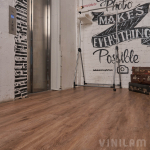 Кварцвиниловая плитка VINILAM CORK Дуб Турне 10038 - Магазин напольных покрытий в Екатеринбурге. MAXI ПОЛ.