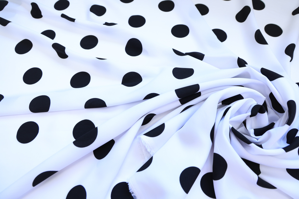 Вискоза белая в черный крупный горох