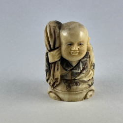 Статуэтка нэцкэ Мальчик с мешком волшебного риса