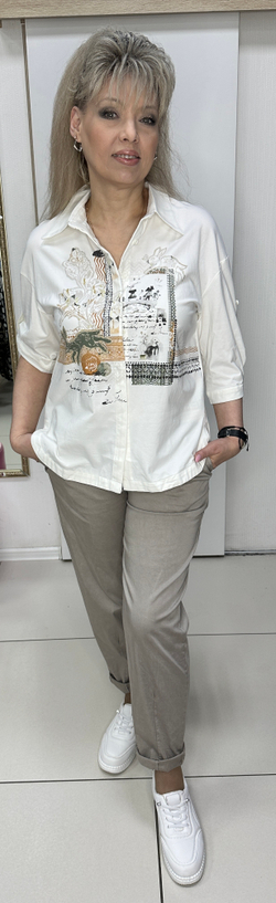 Белые брюки на резинке с кармашками