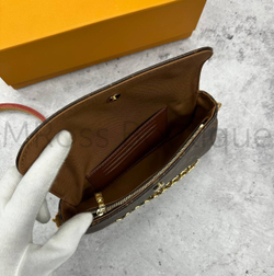 Кошелек клатч на цепочке Ivy Louis Vuitton