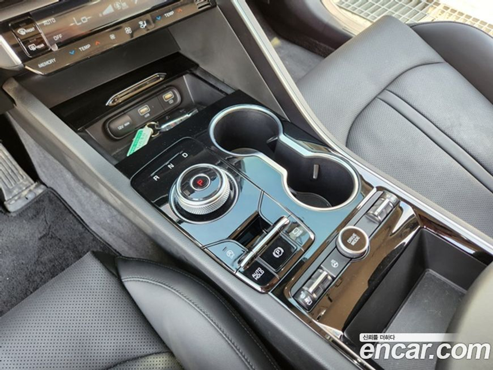 Kia K5 (Optima) 3 Generation 2.0 (01.2020)