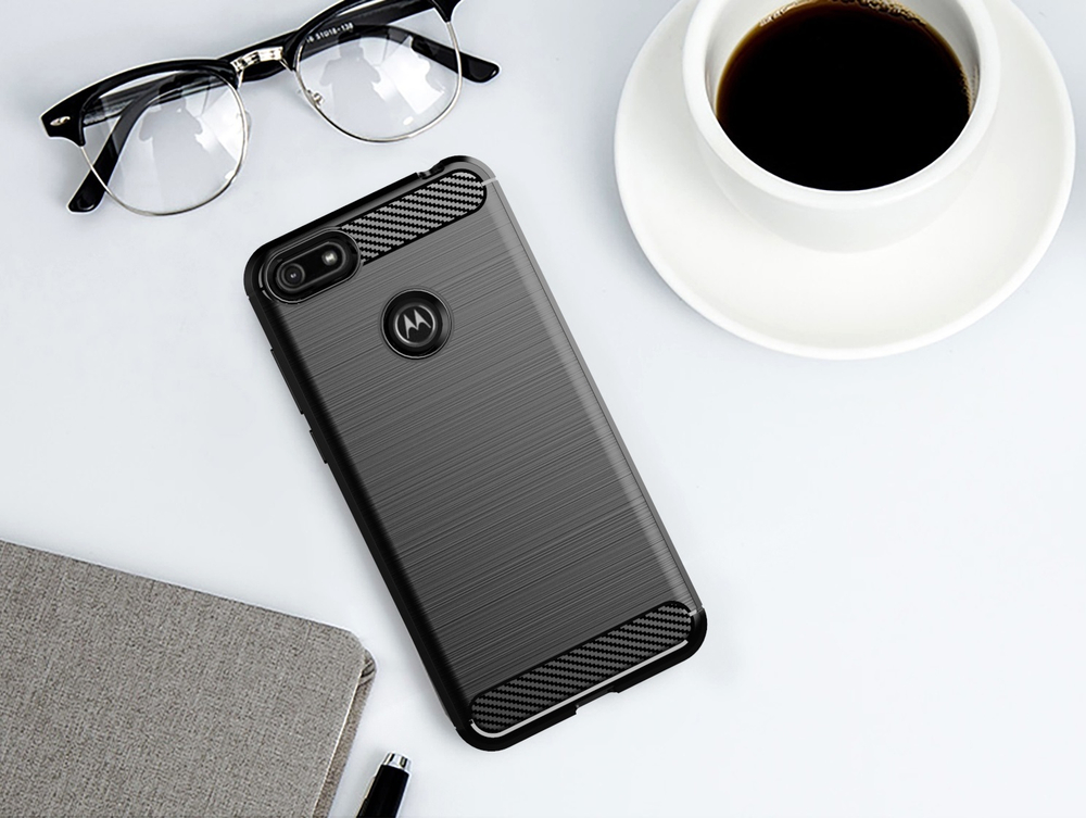 Чехол для Motorola Moto E6 play цвет Black (черный), серия Carbon от Caseport