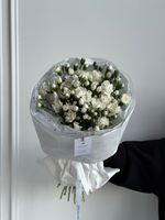 Моно букет из кустовых диантусов в белом оттенке 35 шт