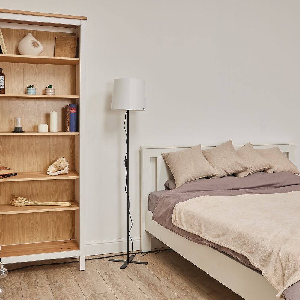 UML-T510 E27 BLACK-WHITE Торшер напольный под лампу Е27. 60W. Черный-Белый. ТМ Uniel