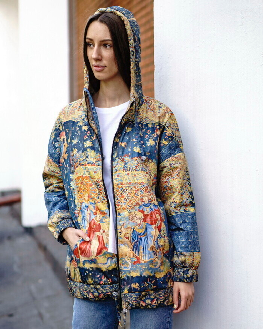 Куртка "Кормление птиц", по мотивам средневековой шпалеры 15 века