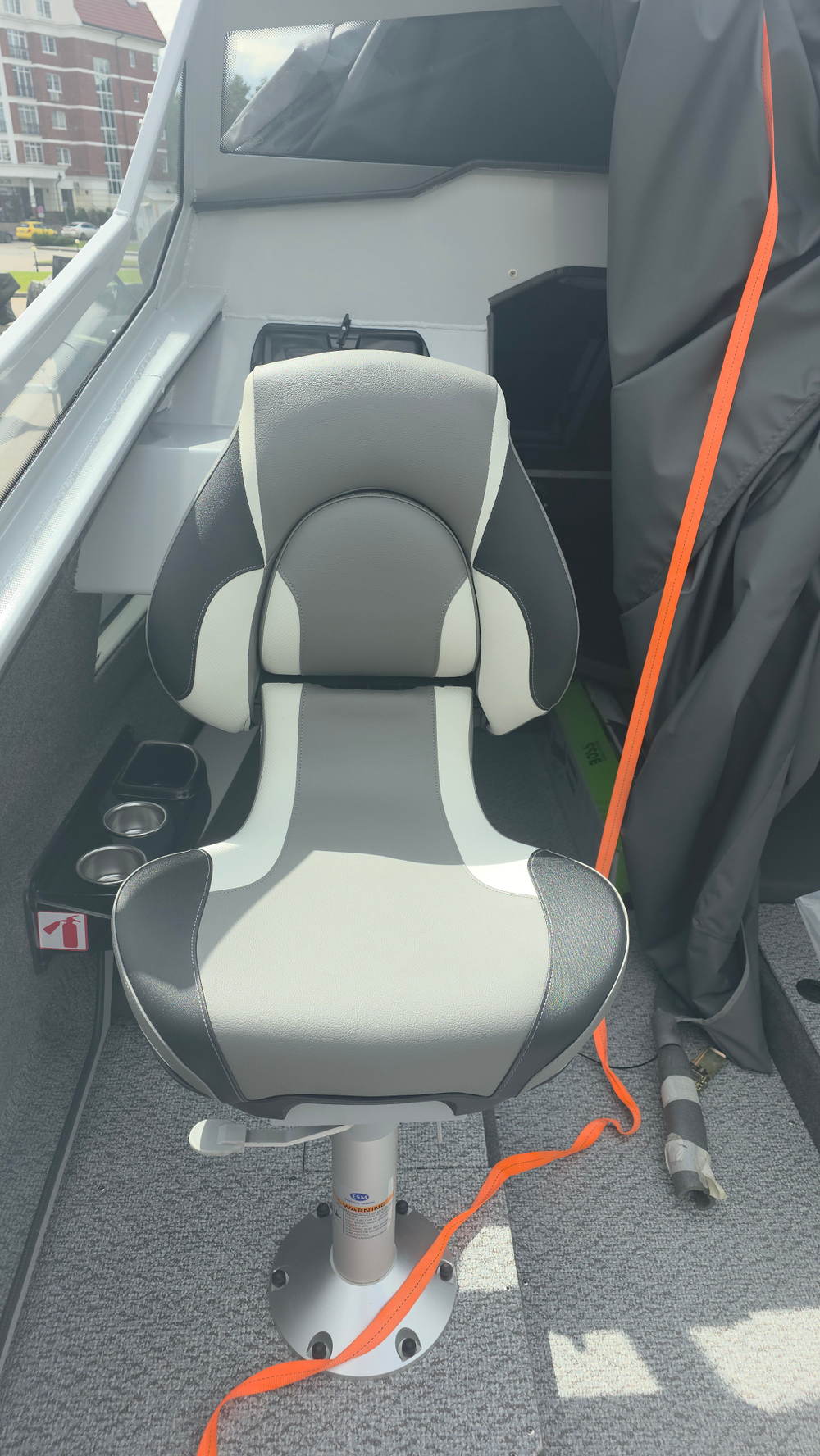 Кресло судовое в лодку аналог Attwood Centric X Tour