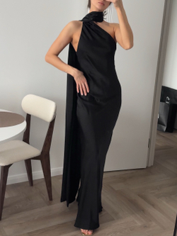 Платье длинное, на одно плечо, с лентой