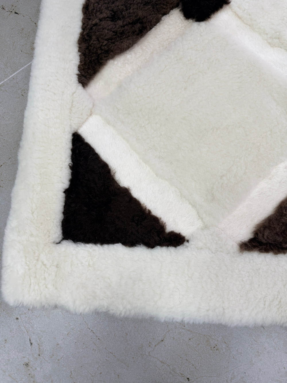 Ковер прямоугольный натуральный мех овчина, 210 х 170 см.