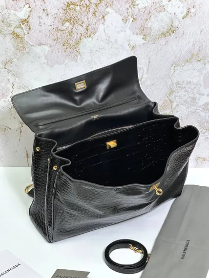 BALENCIAGA RODEO HANDBAG с крокодиловым тиснением, черная