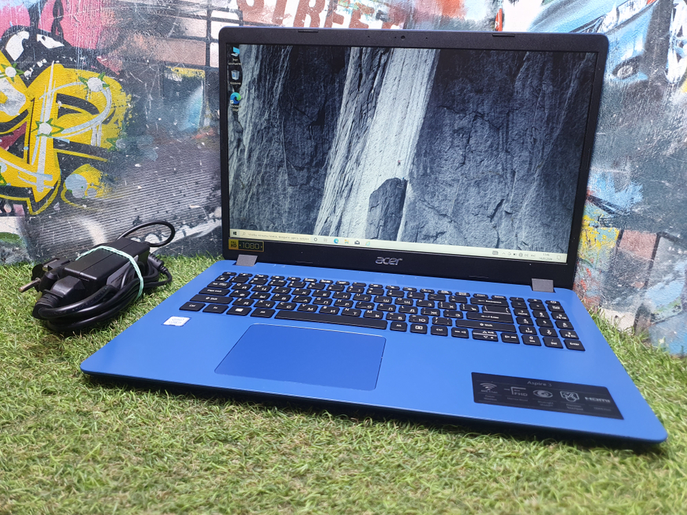 Ноутбук Acer i3-7/4Gb/FHD/Aspire A315-54K-385T