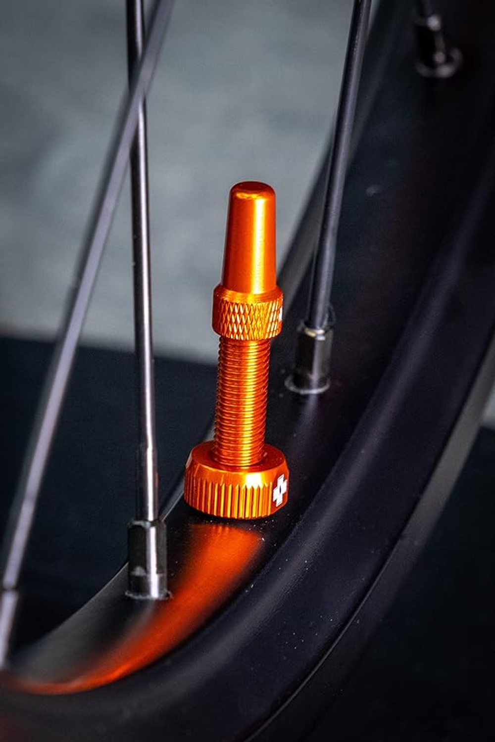 Ниппель бескамерный MUC-OFF Tubeless Valves V2 orange