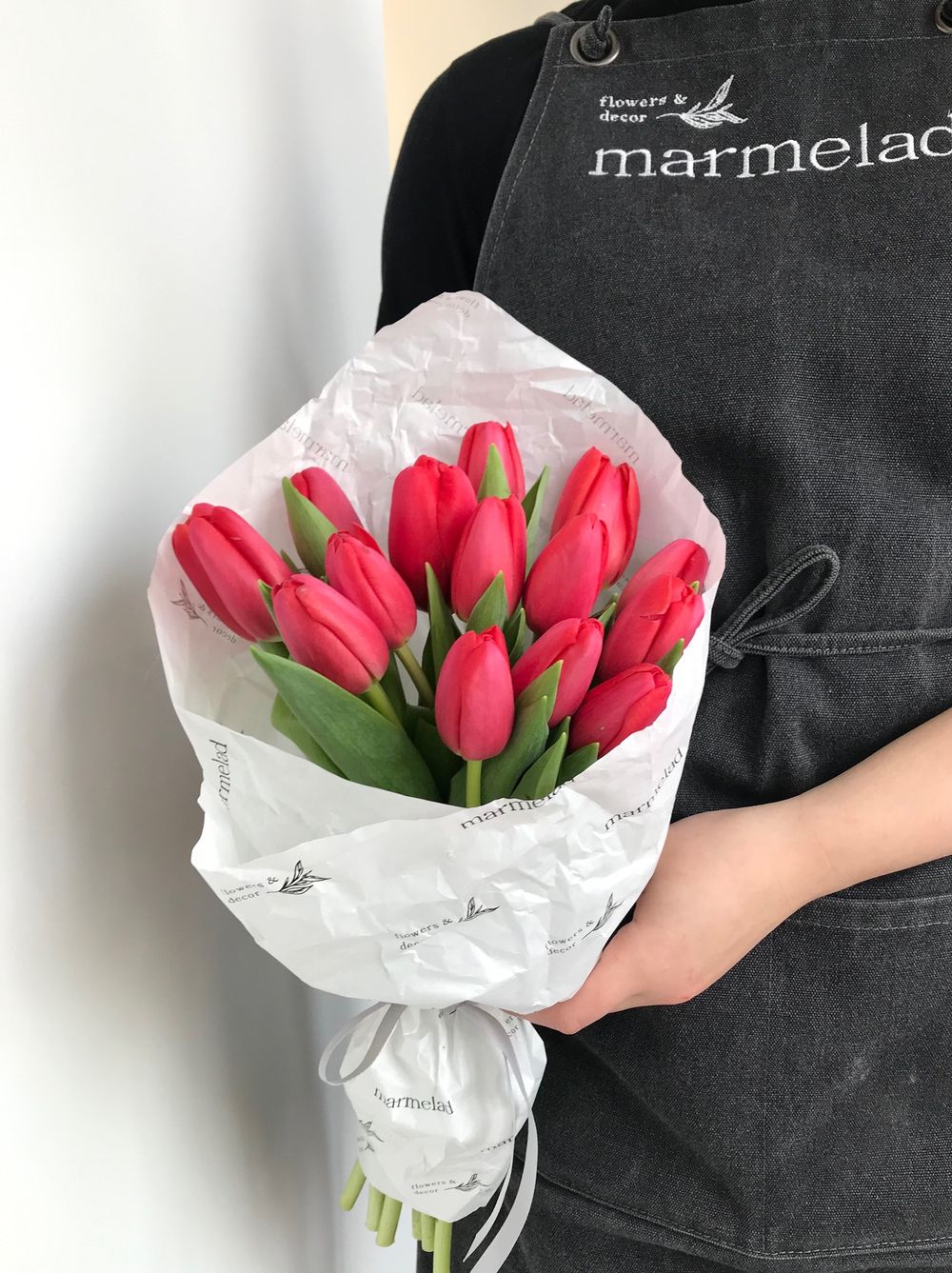 Букет из 15 красных тюльпанов