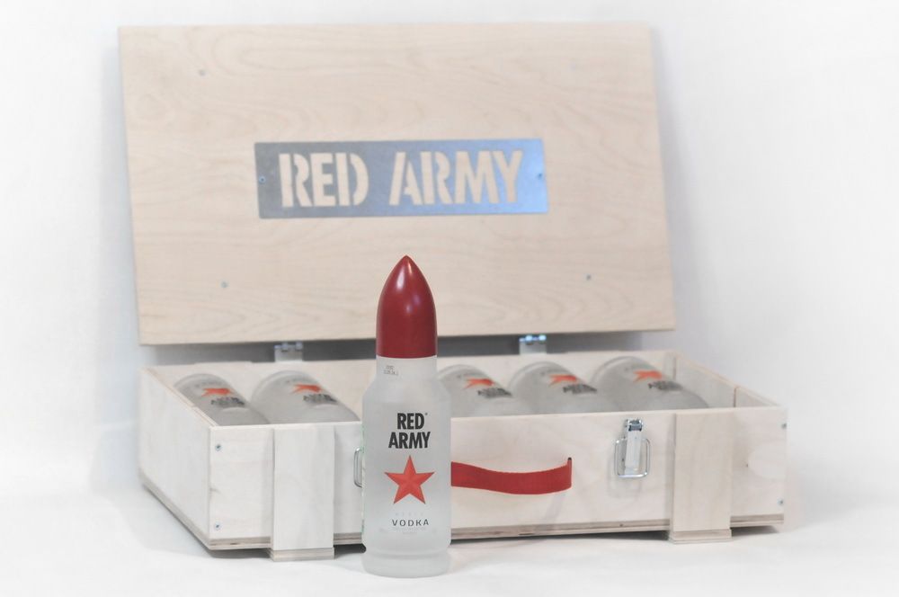 Водка Red Army в подарочном деревянном ящике 6 бутылок по 0,5 л