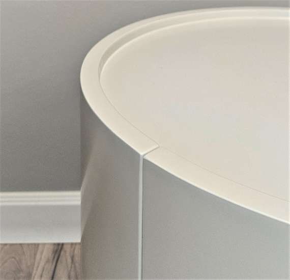 Прикроватная тумбочка Giado с двумя ящиками, белая