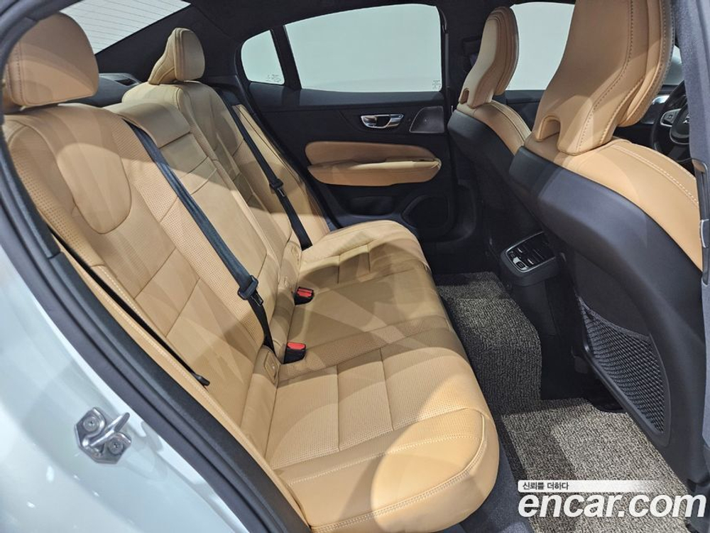Volvo S60 3 Generation B5 Inscription (11.2020)