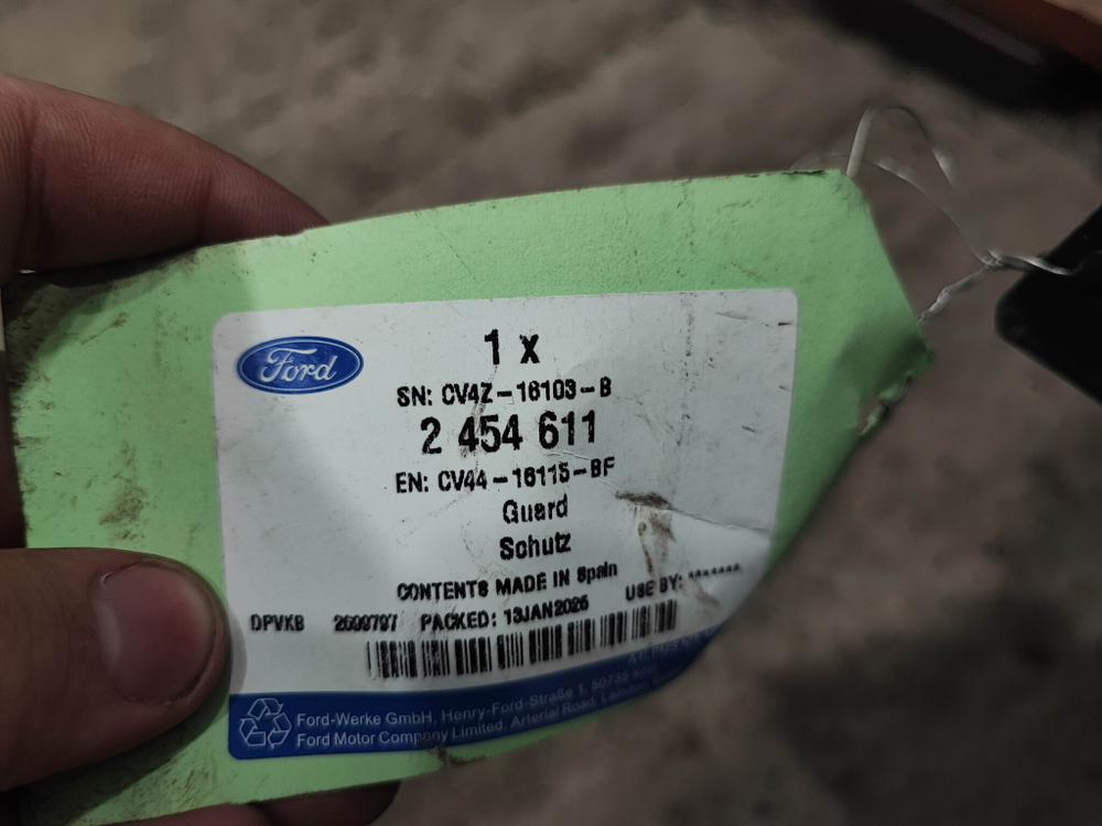 Подкрылок передний левый Ford Kuga 2 (CBS) 12-19 Новое Оригинал 2454611