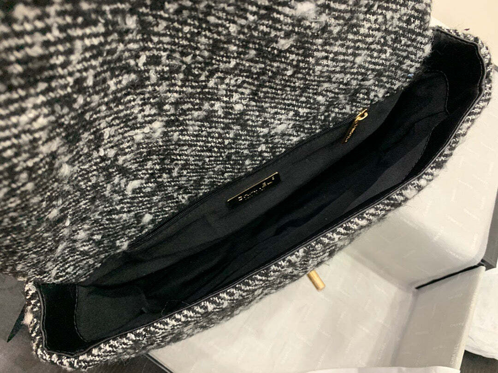 Chanel 19 Large 30 cm