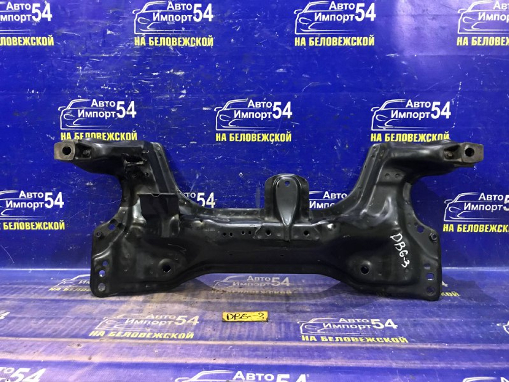 Балка передняя поперечная Honda INTEGRA 2000