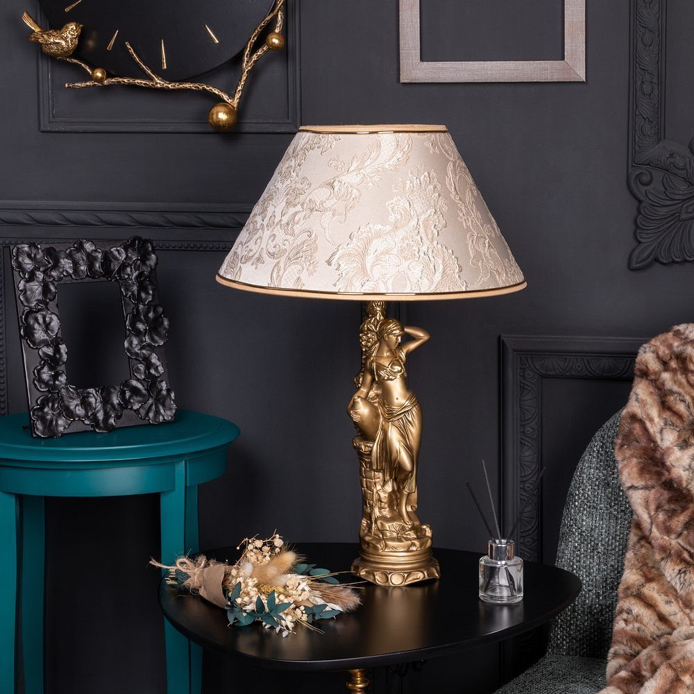 Настольная лампа Девушка с кувшином с абажуром №38 Каледония Айвори