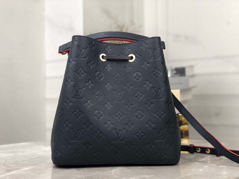 Louis Vuitton NeoNoe MM