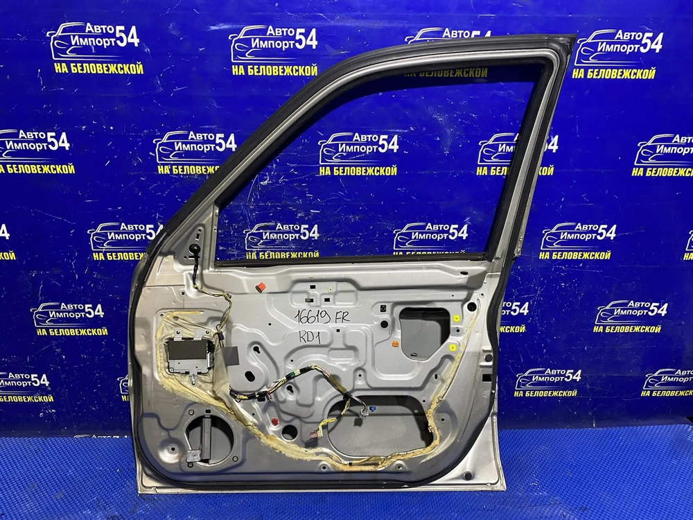 Дверь передняя правая Honda CR-V 1995-2001