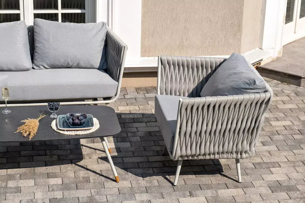 "Монако" лаунж-зона 4-местная из роупа со столом "Верона" (серый гранит), каркас светло-серый, роуп светло-серый