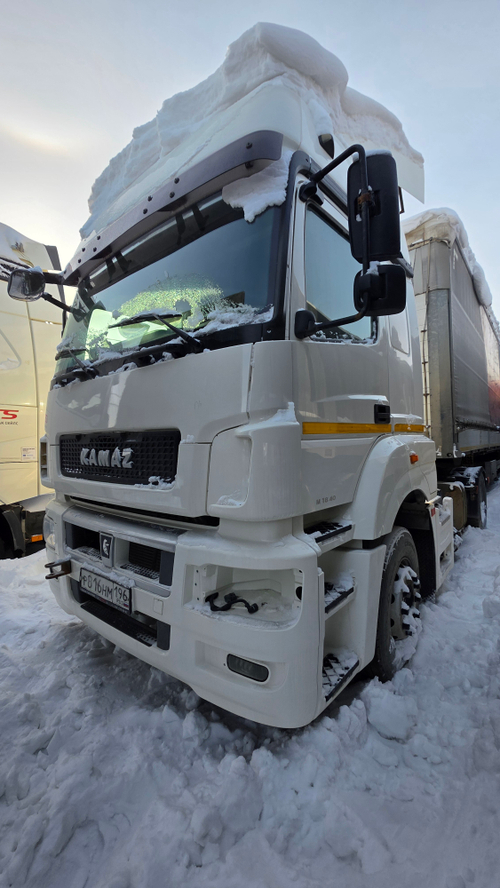 КамАЗ М1840 4x2 Седельный тягач 5490-S5 (Дизельный, 12,0 л, 401 л.с., МТ)