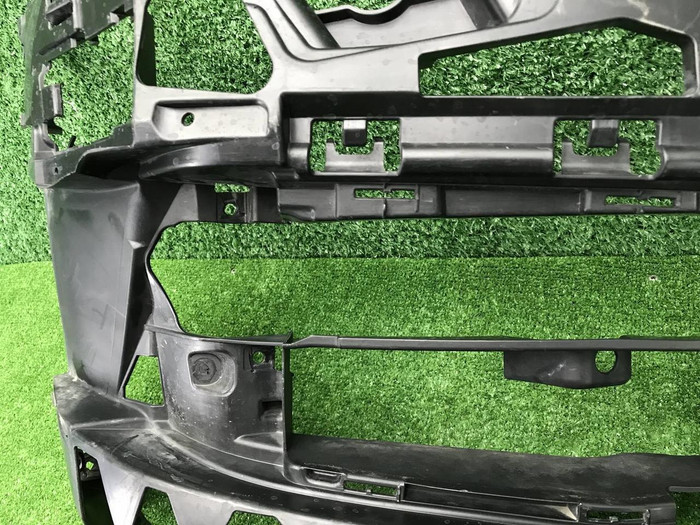 Кронштейн переднего бампера BMW 5er G30 (17-20)