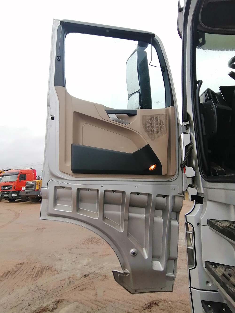 Mercedes-Benz ACTROS 4x2 Седельный тягач 1848 (Дизельный, 12,8 л, 476 л.с., АТ)