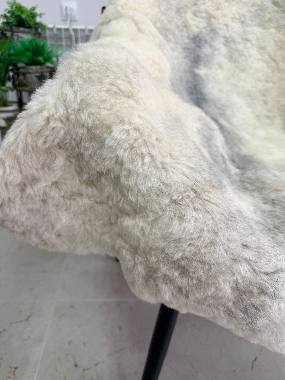 Шкура коврик меховой прикроватный овчина, 100х65 см.